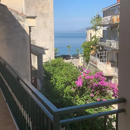 Summer Apartment *