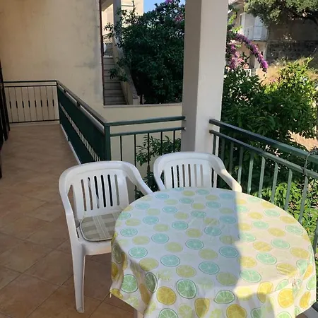 Summer Apartment